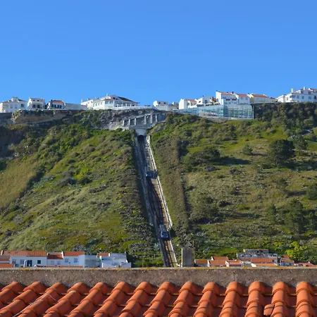 Porta 4 - Pé Na Areia * Nazaré