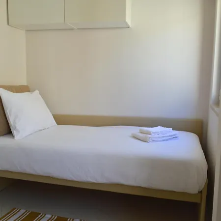 Porta 4 - Pe Na Areia Nazaré